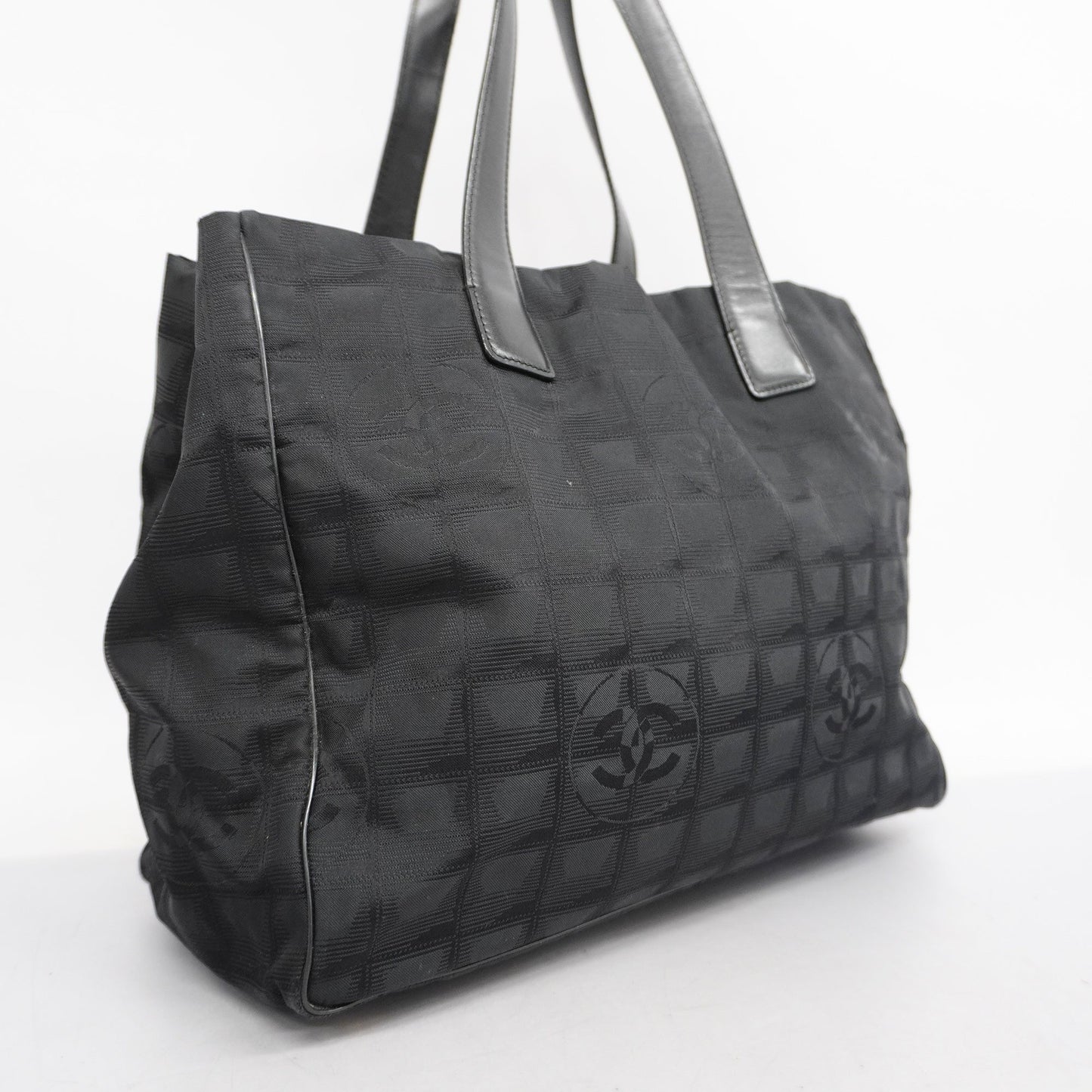 CHANEL New Travel Line Tote Bag Women's Nylon Canvas Tote Bag Black