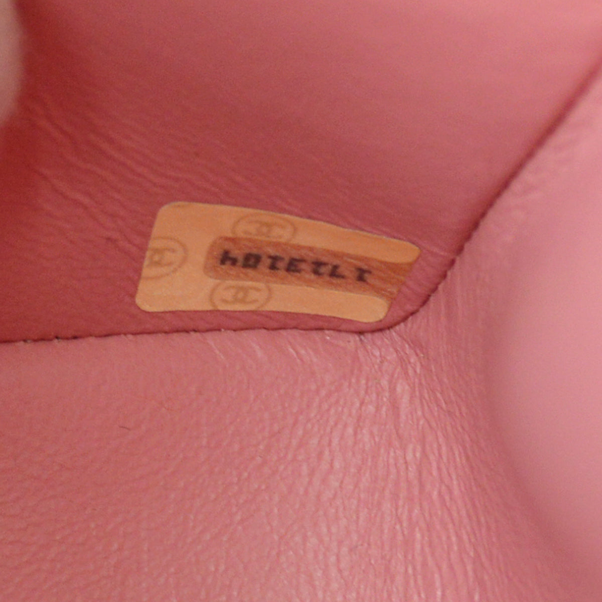 CHANEL * 1989-1991 Round Flap Shoulder Bag Medium Pink Lambskin 67904
