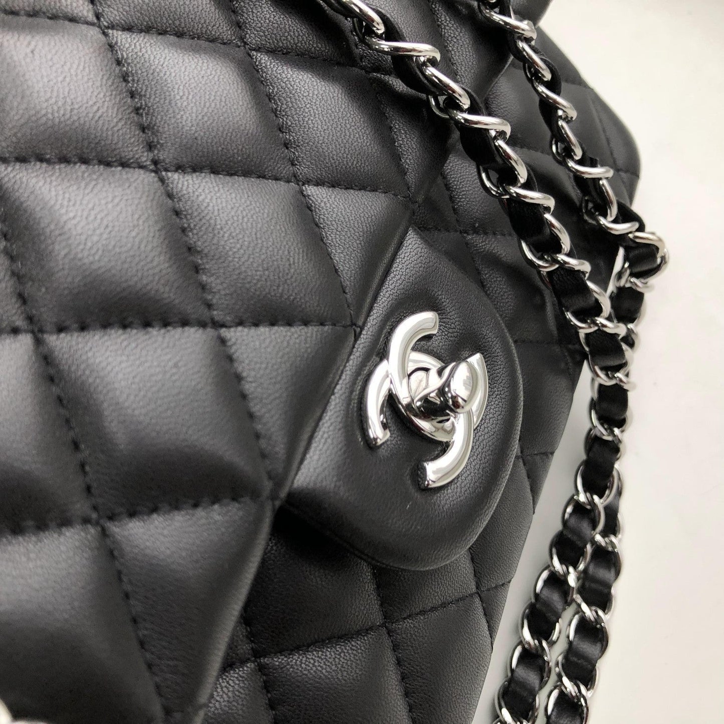 Chanel - Luxury Bag - CHL - 786