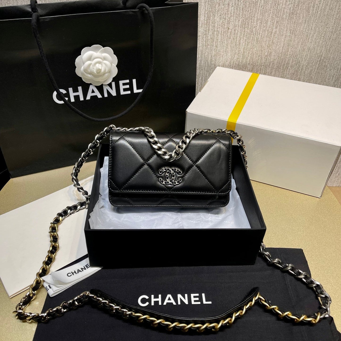 Chanel - Luxury Bag - CHL - 727