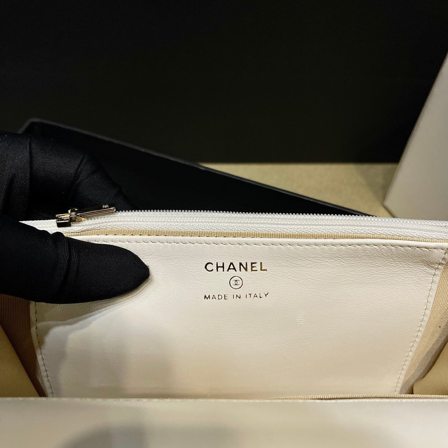 Chanel - Luxury Bag - CHL - 715