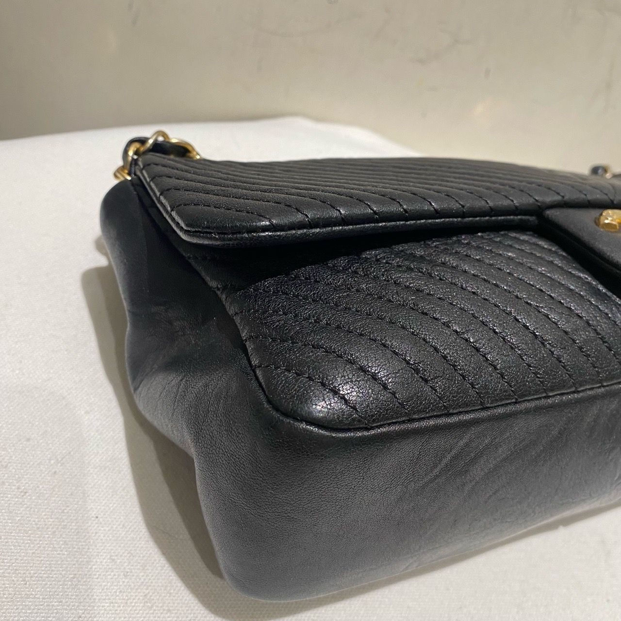 Chanel Black Classic Flap crossbody bagin Leather IMG_6298