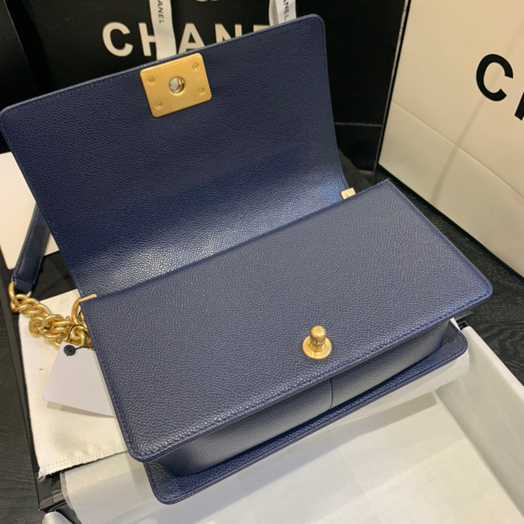 Chanel - Luxury Bag - CHL - 821