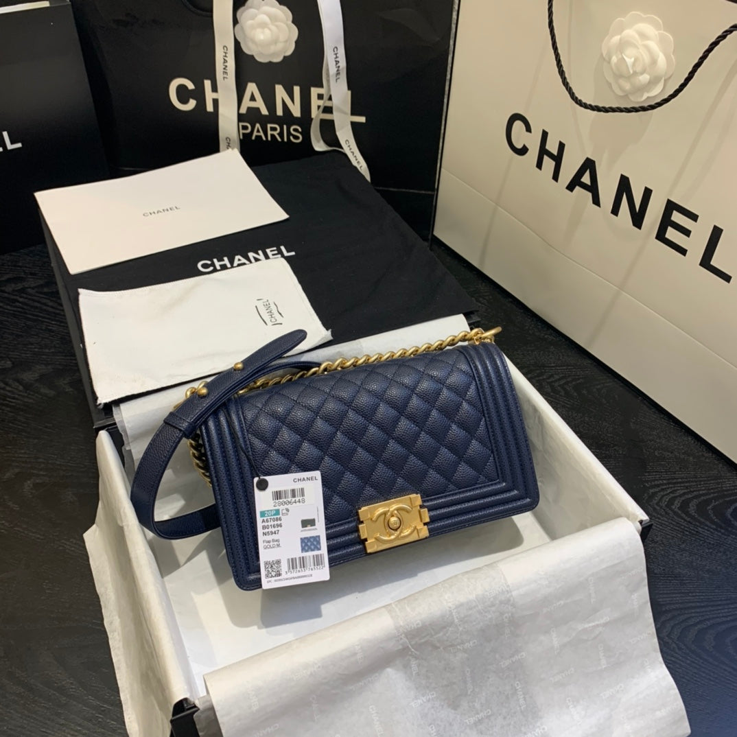 Chanel - Luxury Bag - CHL - 821