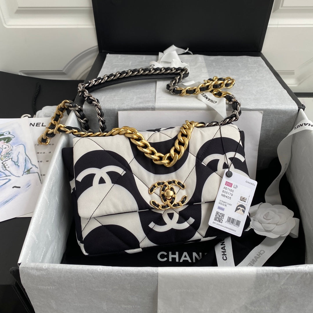 Chanel - Luxury Bag - CHL - 763