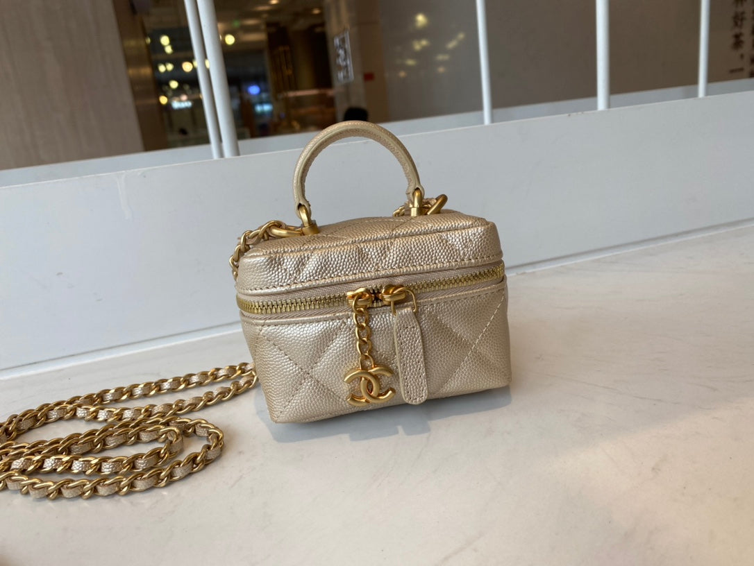 Chanel - Luxury Bag - CHL - 773