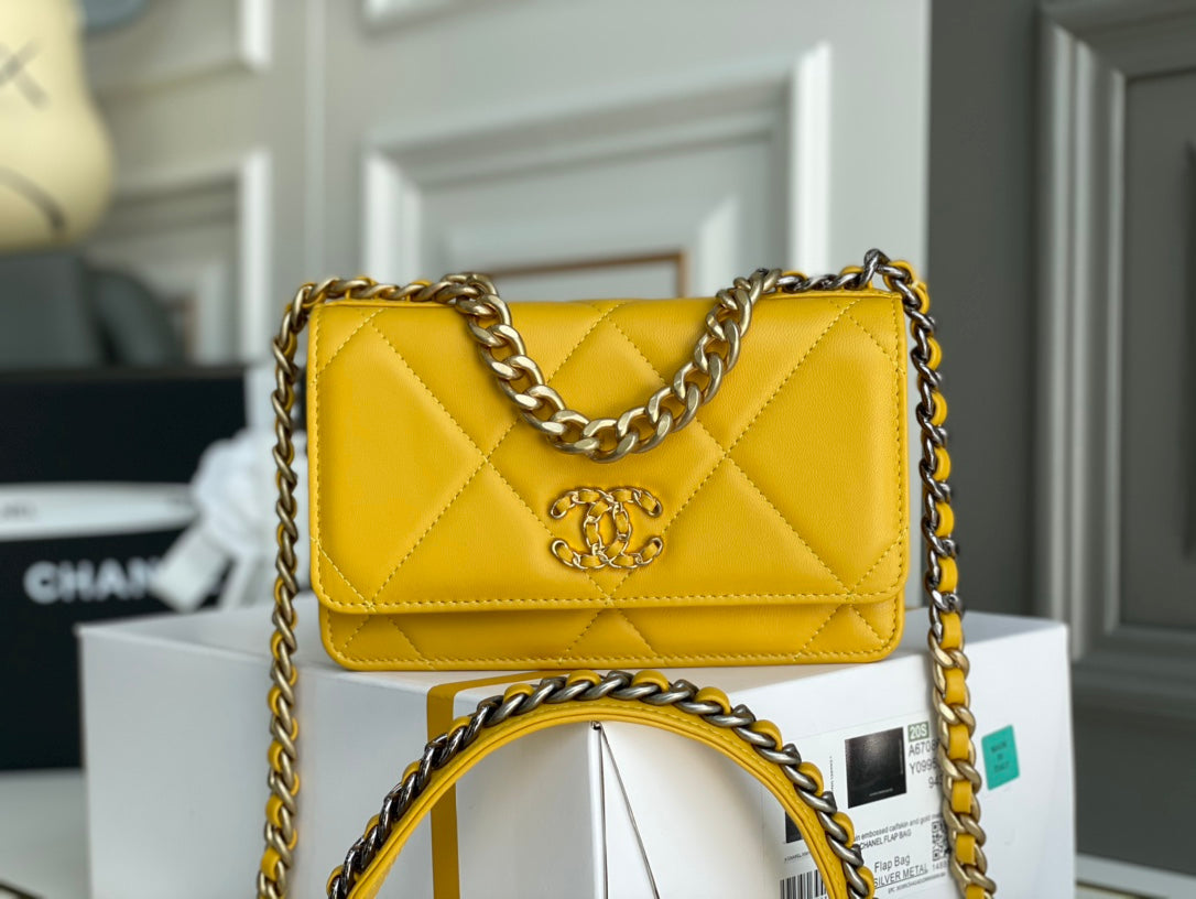 Chanel - Luxury Bag - CHL - 1226