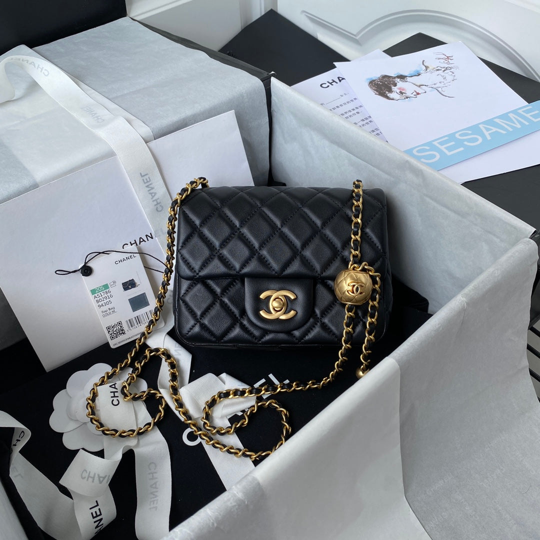 Chanel - Luxury Bag - CHL - 525