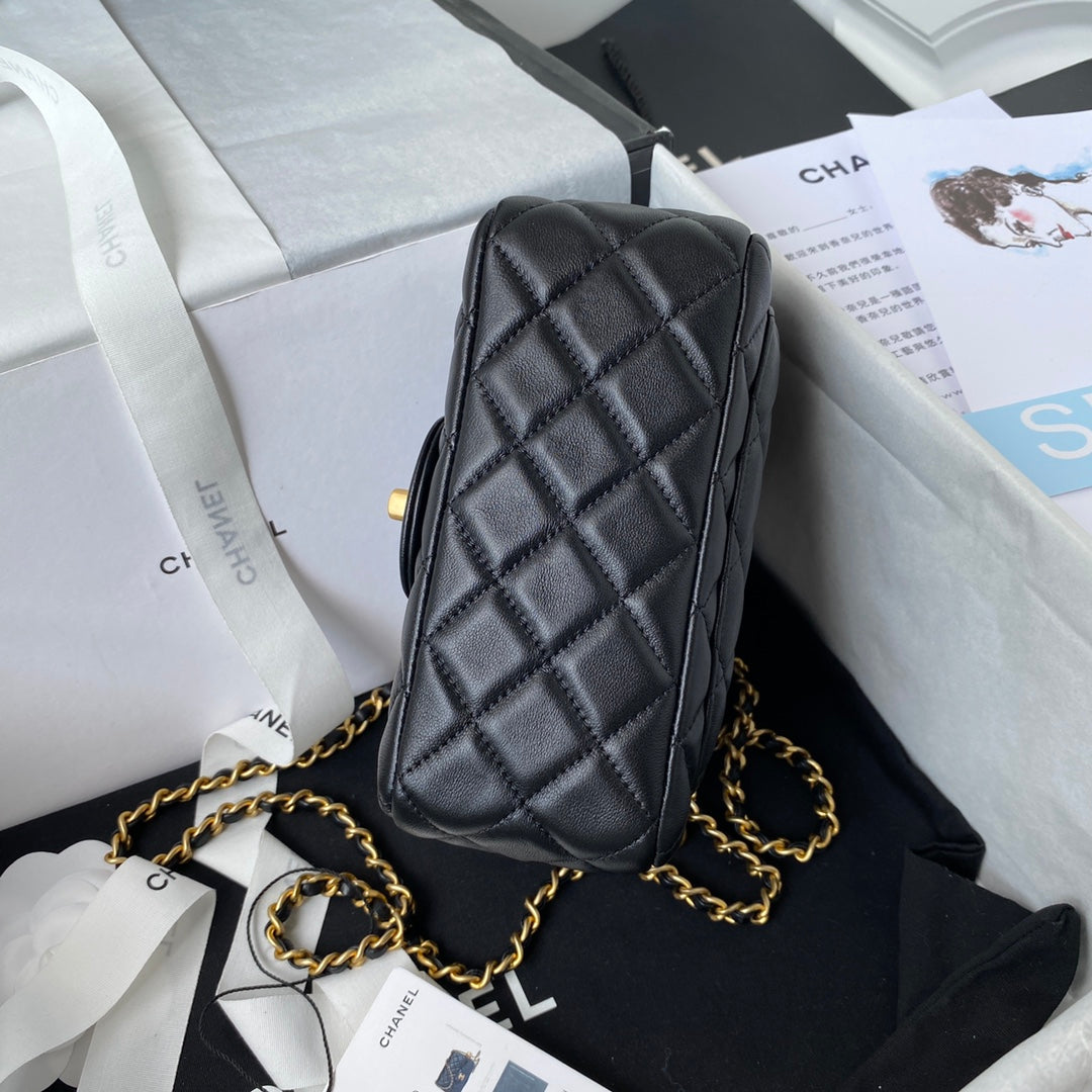 Chanel - Luxury Bag - CHL - 525