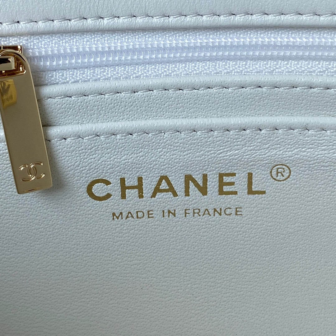 Chanel - Luxury Bag - CHL - 687