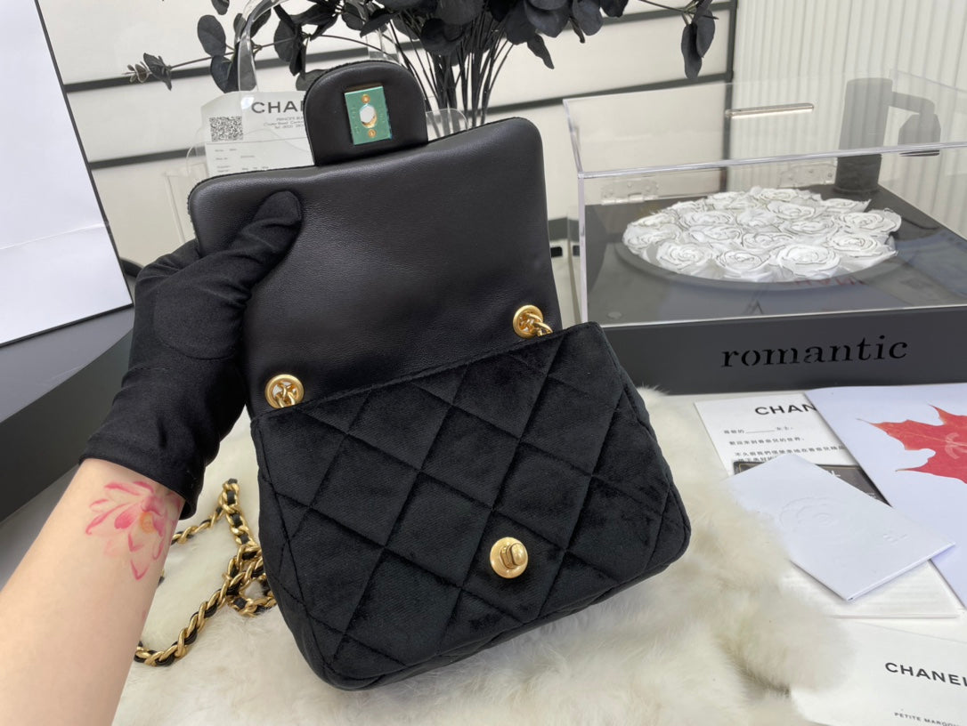 Chanel - Luxury Bag - CHL - 670