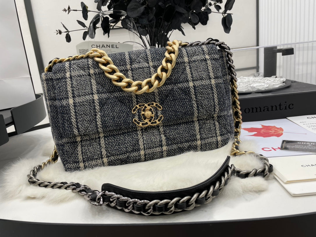 Chanel - Luxury Bag - CHL - 484