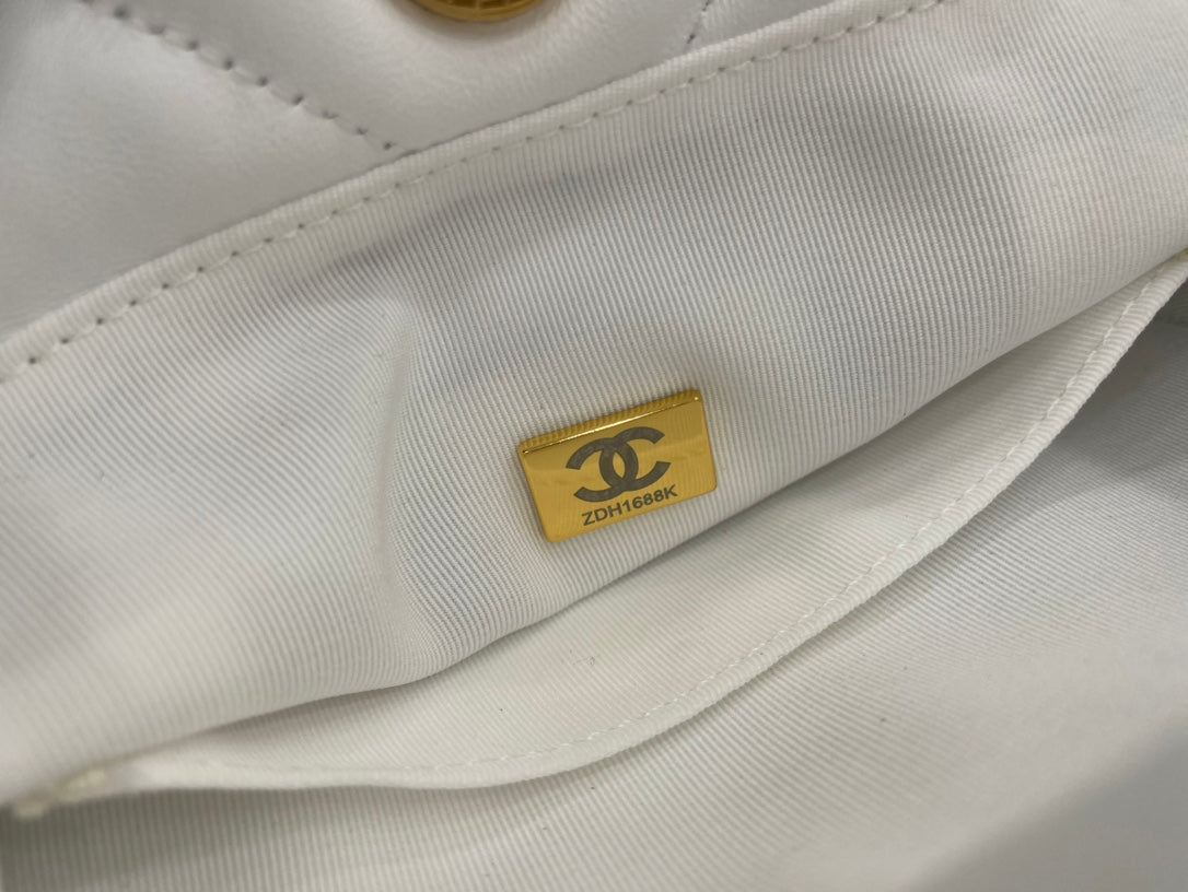 Chanel - Luxury Bag - CHL - 647