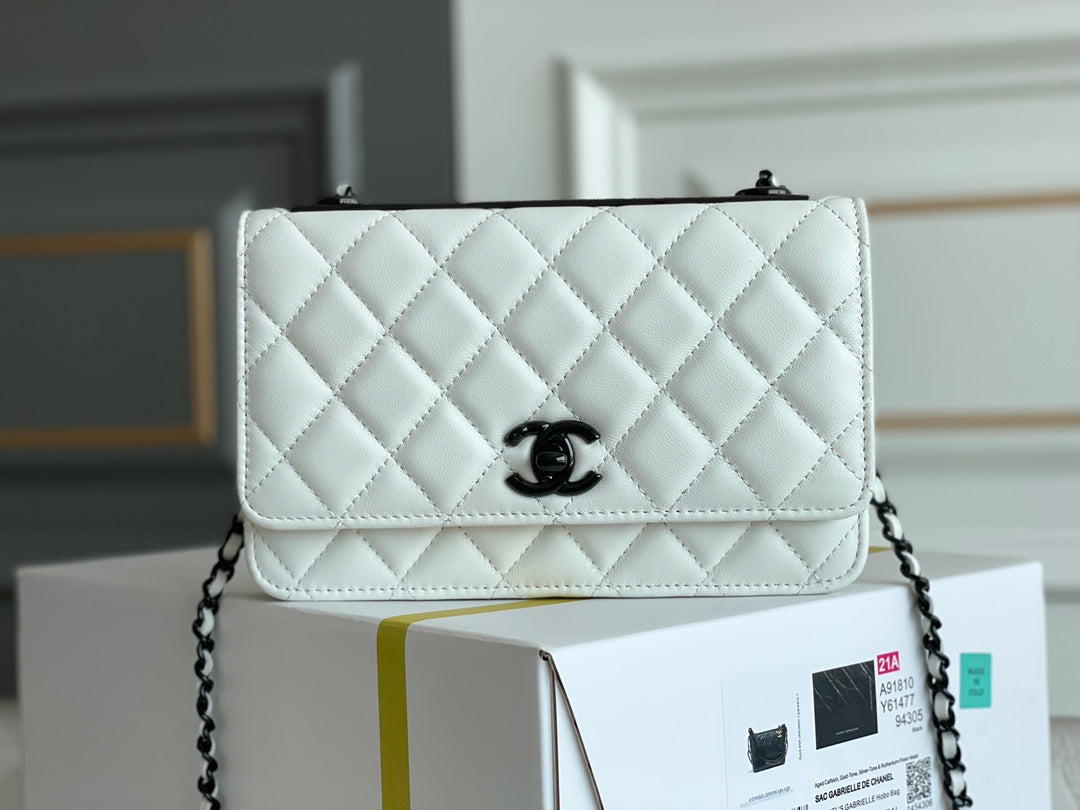 Chanel - Luxury Bag - CHL - 609