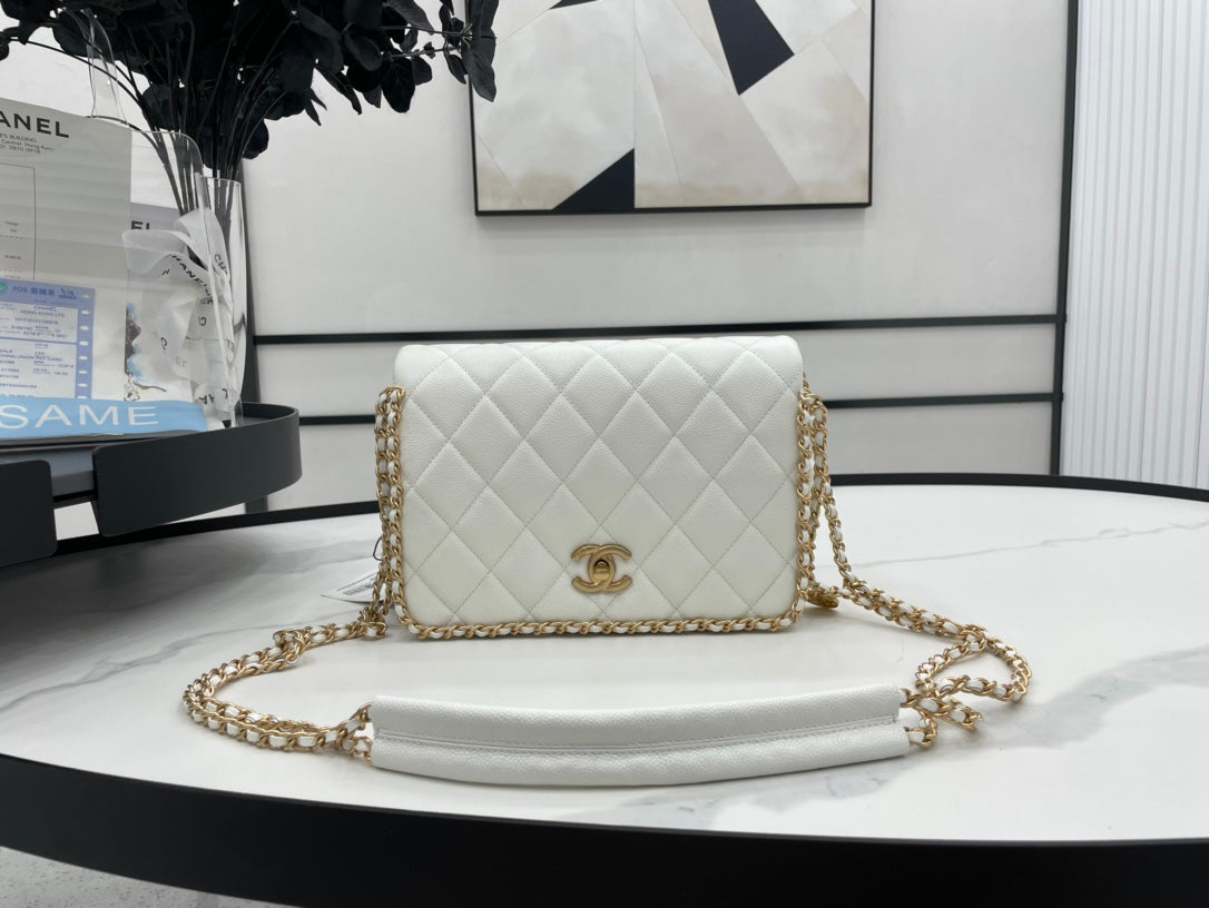 Chanel - Luxury Bag - CHL - 653