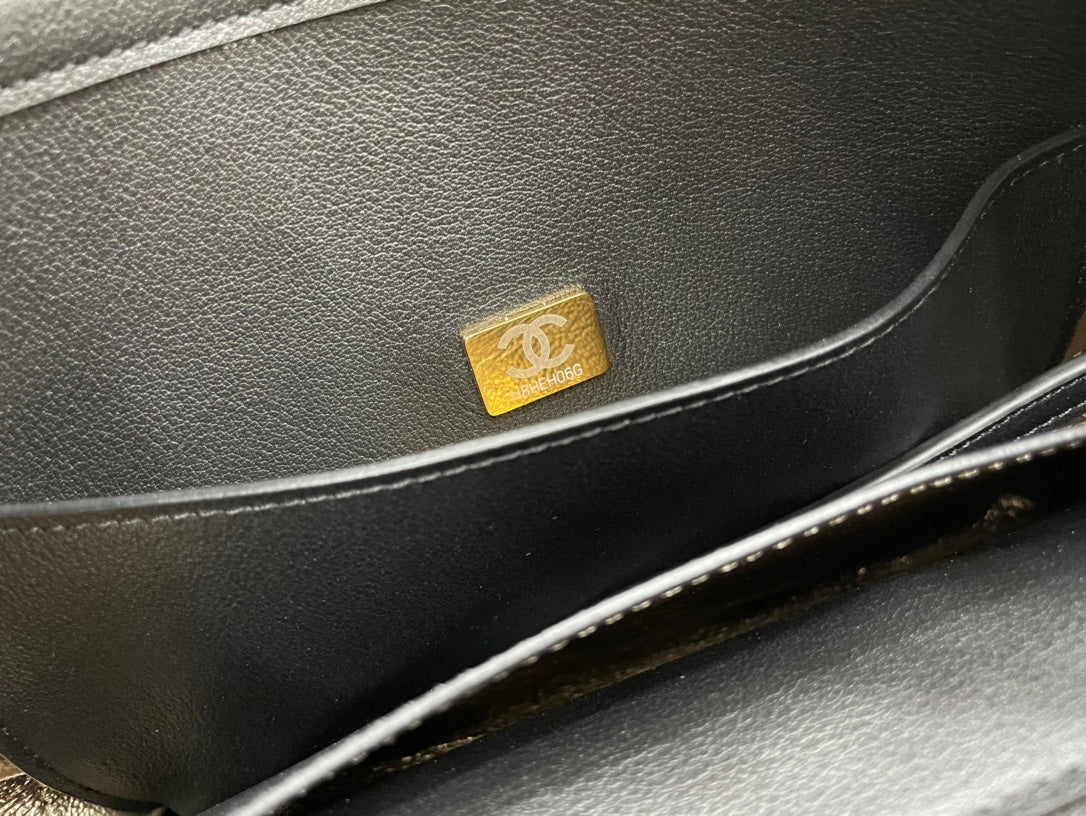 Chanel - Luxury Bag - CHL - 660
