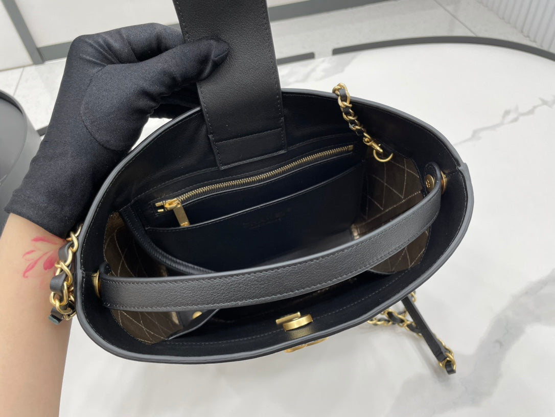 Chanel - Luxury Bag - CHL - 660