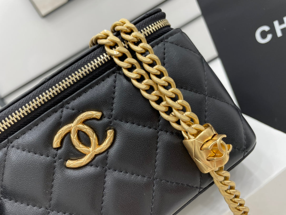 Chanel - Luxury Bag - CHL - 618