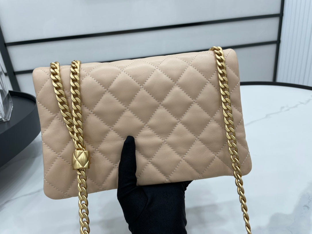 Chanel - Luxury Bag - CHL - 628