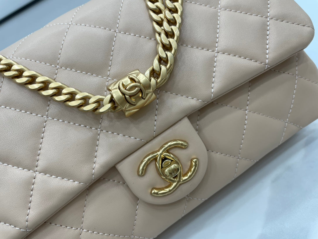 Chanel - Luxury Bag - CHL - 628