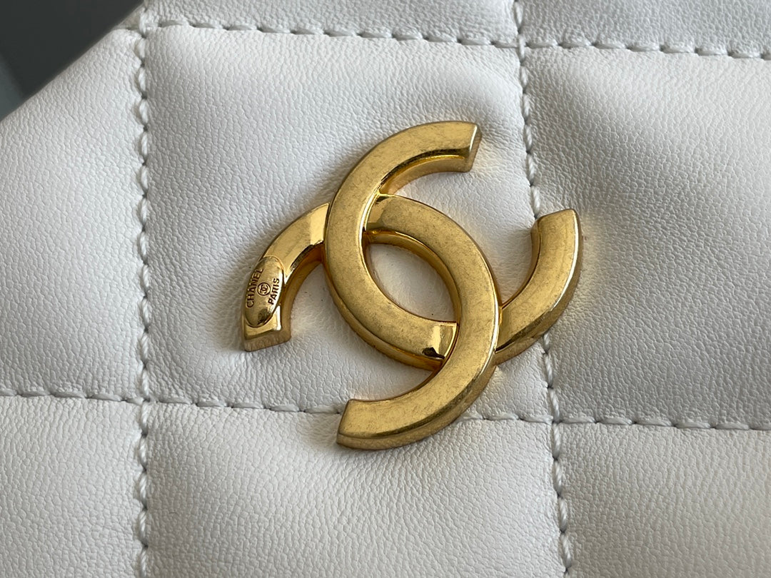 Chanel - Luxury Bag - CHL - 584