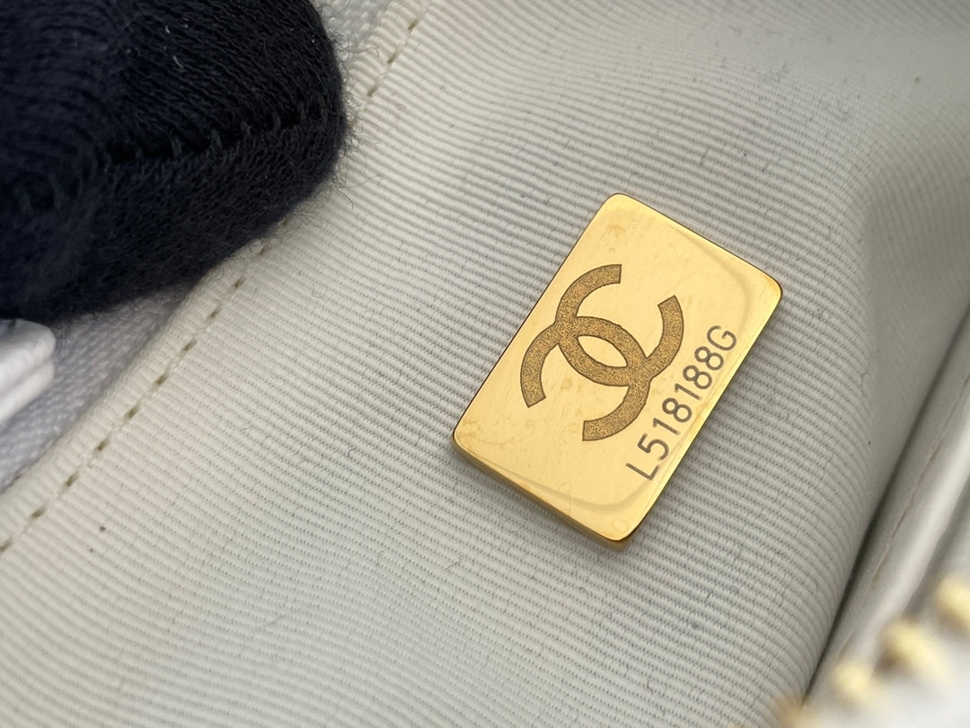 Chanel - Luxury Bag - CHL - 584
