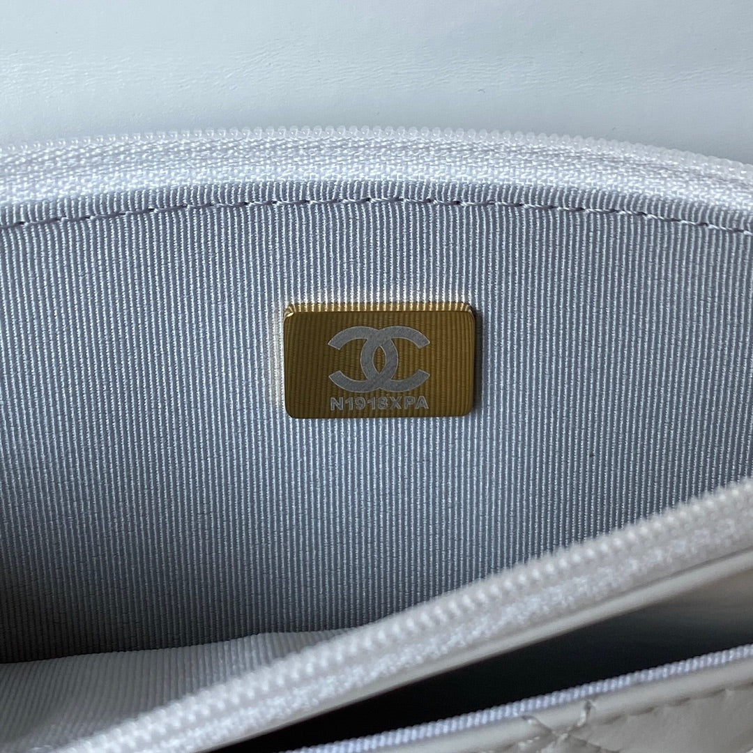 Chanel - Luxury Bag - CHL - 330