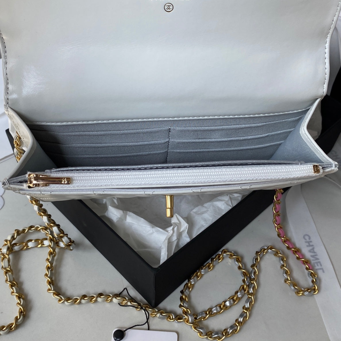 Chanel - Luxury Bag - CHL - 330