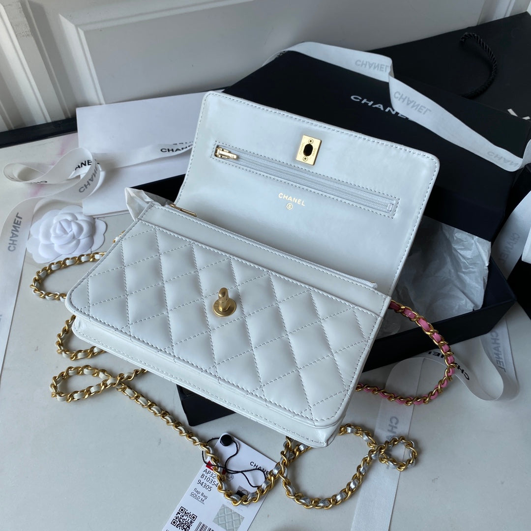 Chanel - Luxury Bag - CHL - 330