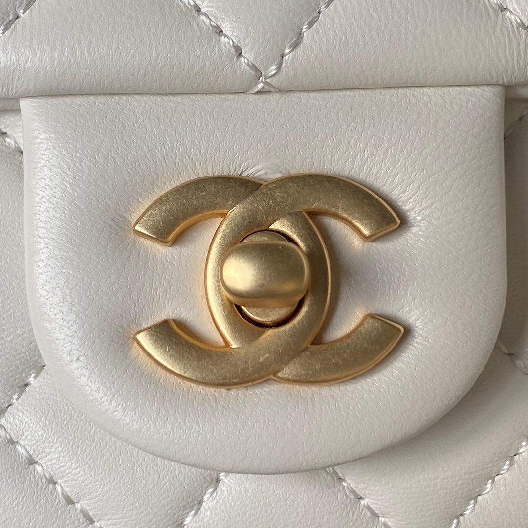 Chanel - Luxury Bag - CHL - 266
