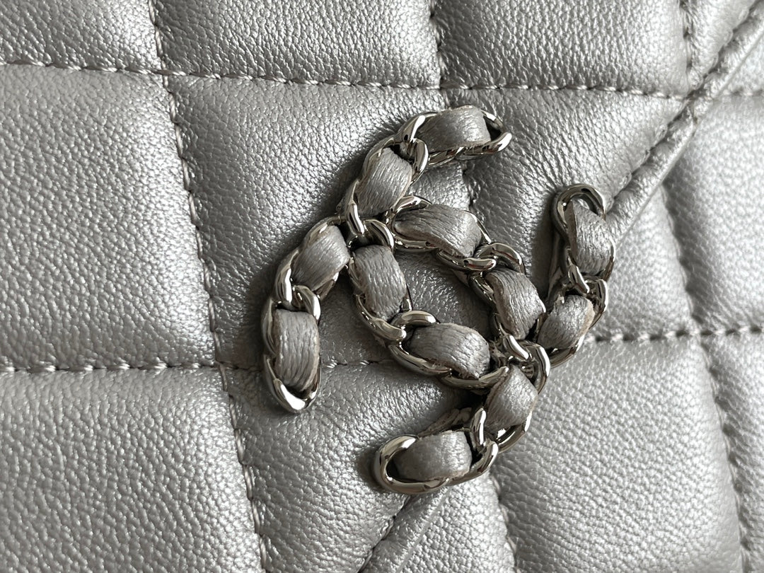Chanel - Luxury Bag - CHL - 260