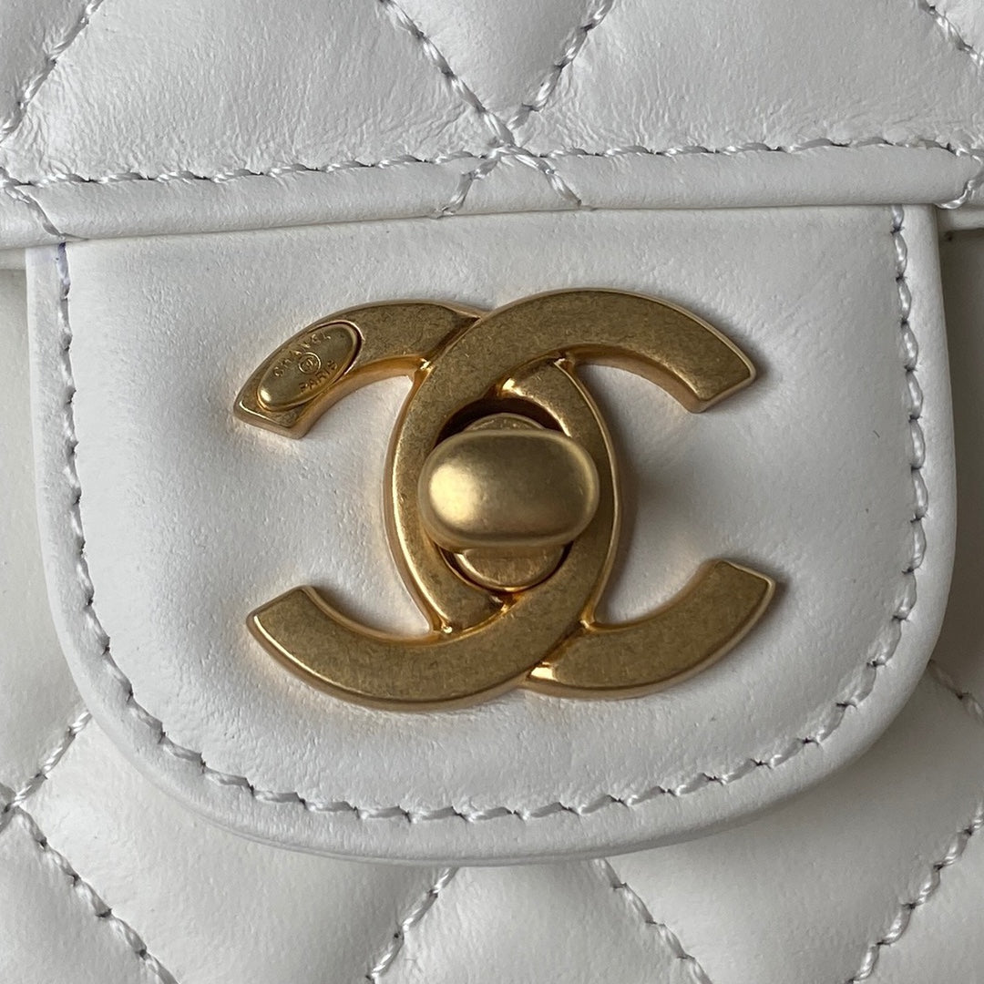 Chanel - Luxury Bag - CHL - 235