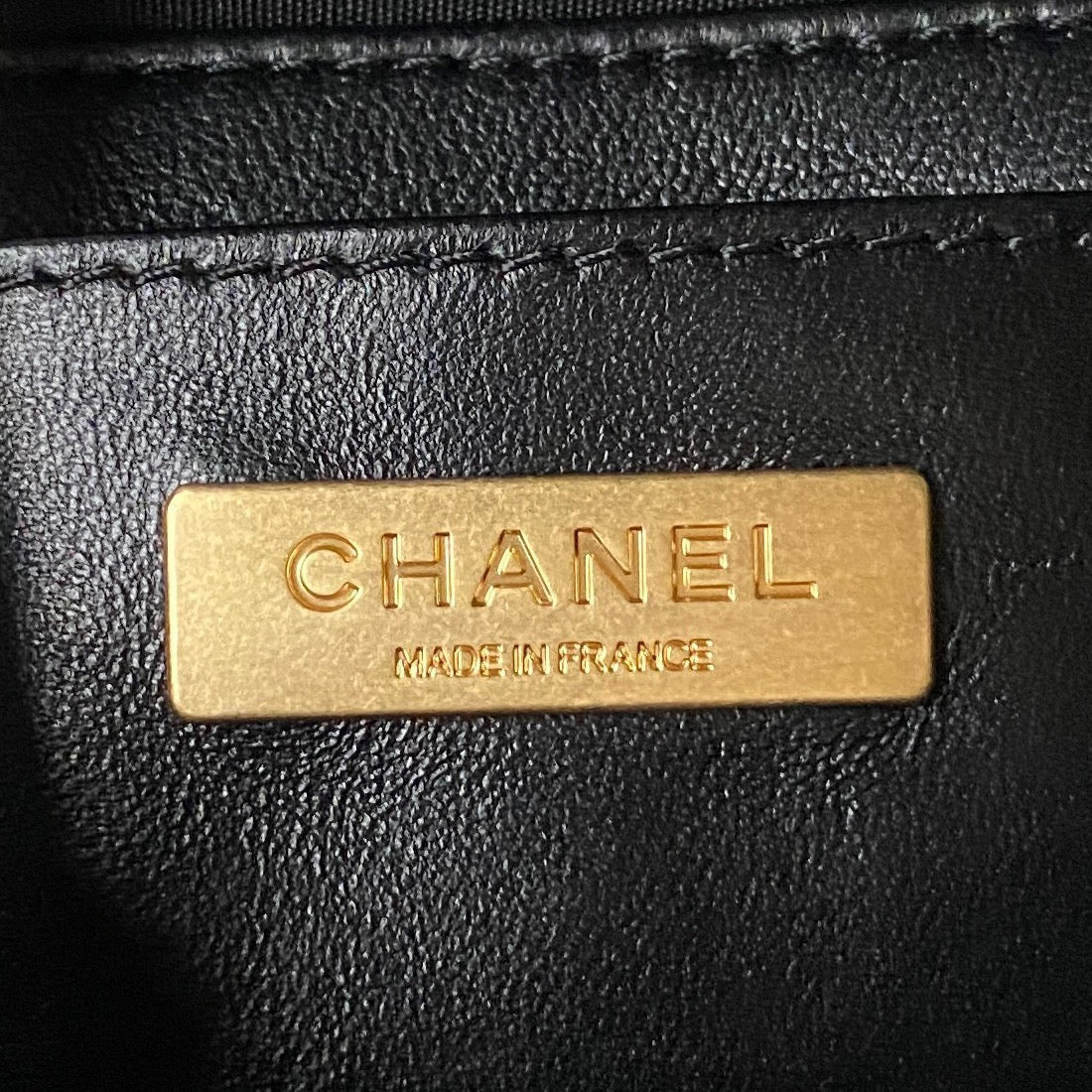 Chanel - Luxury Bag - CHL - 220