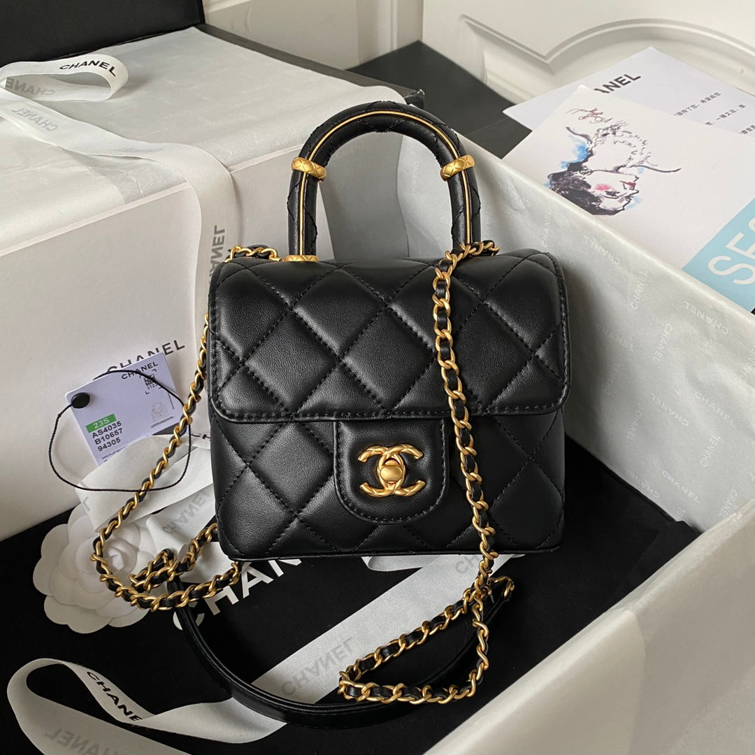 Chanel - Luxury Bag - CHL - 220