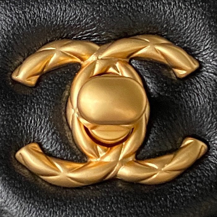 Chanel - Luxury Bag - CHL - 220