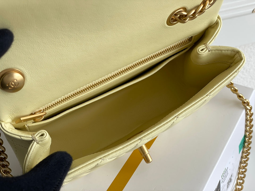 Chanel - Luxury Bag - CHL - 068