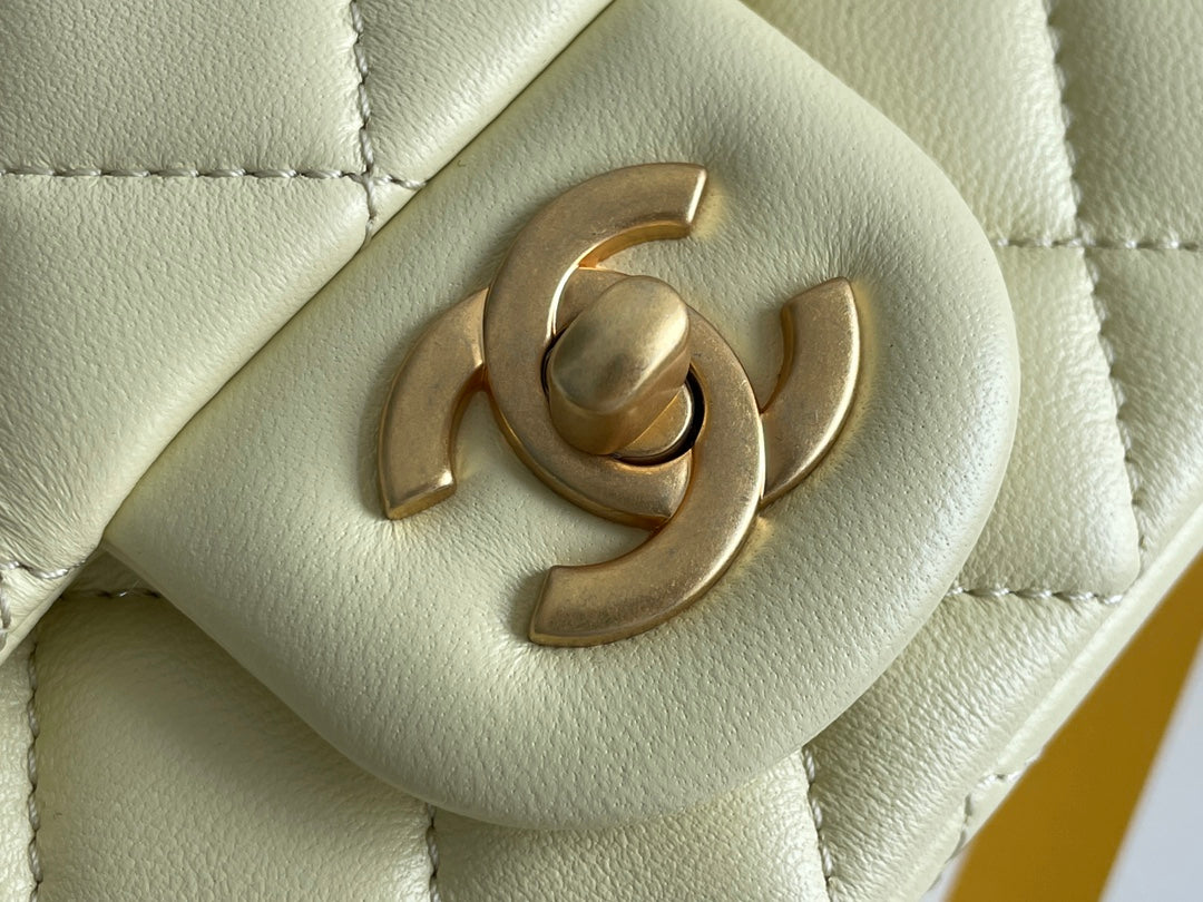 Chanel - Luxury Bag - CHL - 068