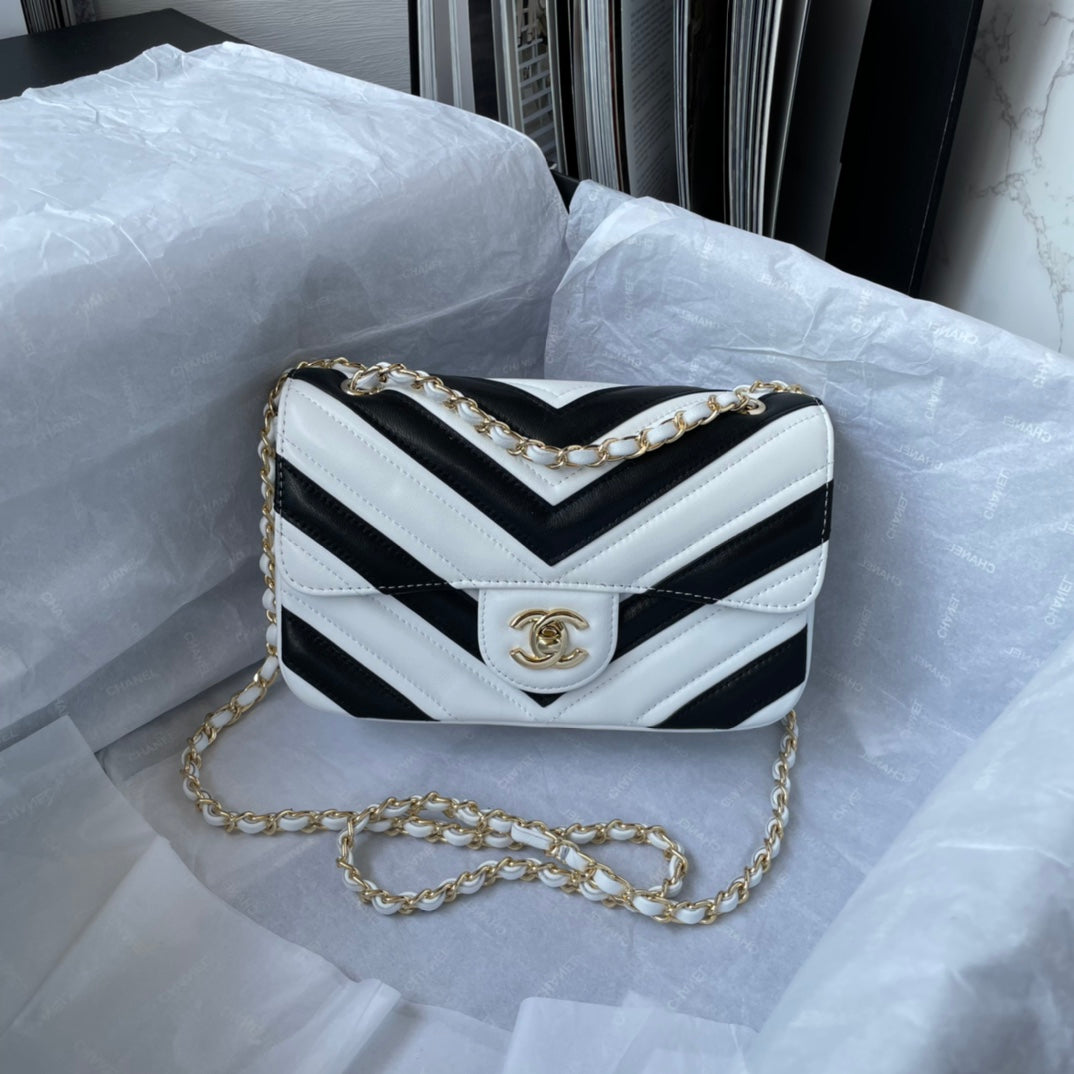 Chanel - Luxury Bag - CHL - 094