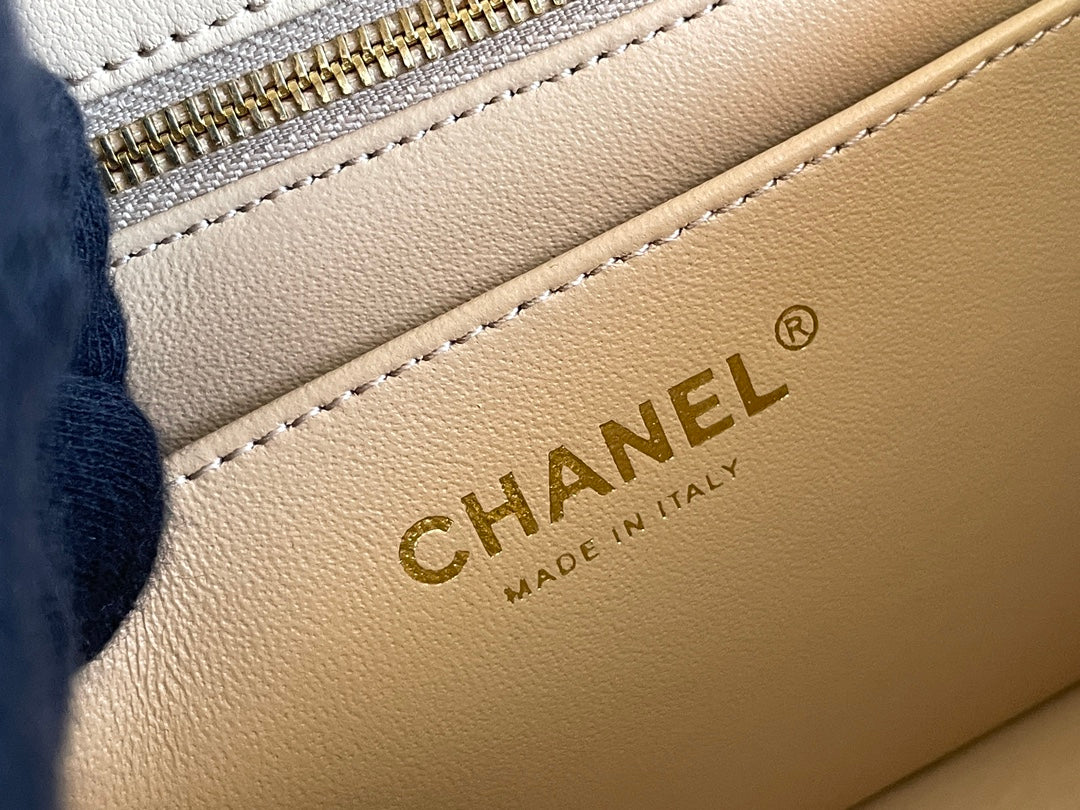 Chanel - Luxury Bag - CHL - 065