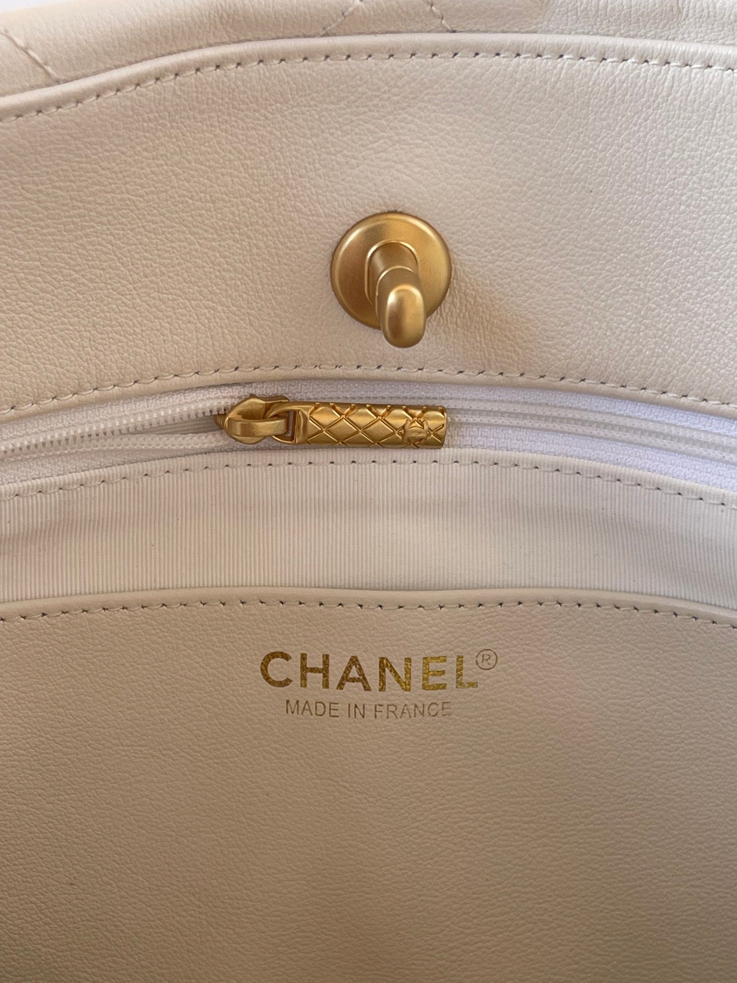 Chanel - Luxury Bag - CHL - 032