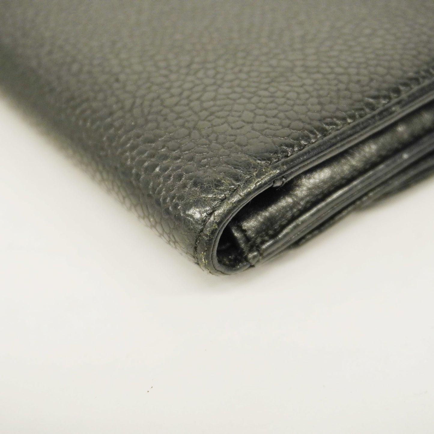 CHANEL  Gold Hardware Women's Caviar Leather Long Wallet [bi-fold] Black