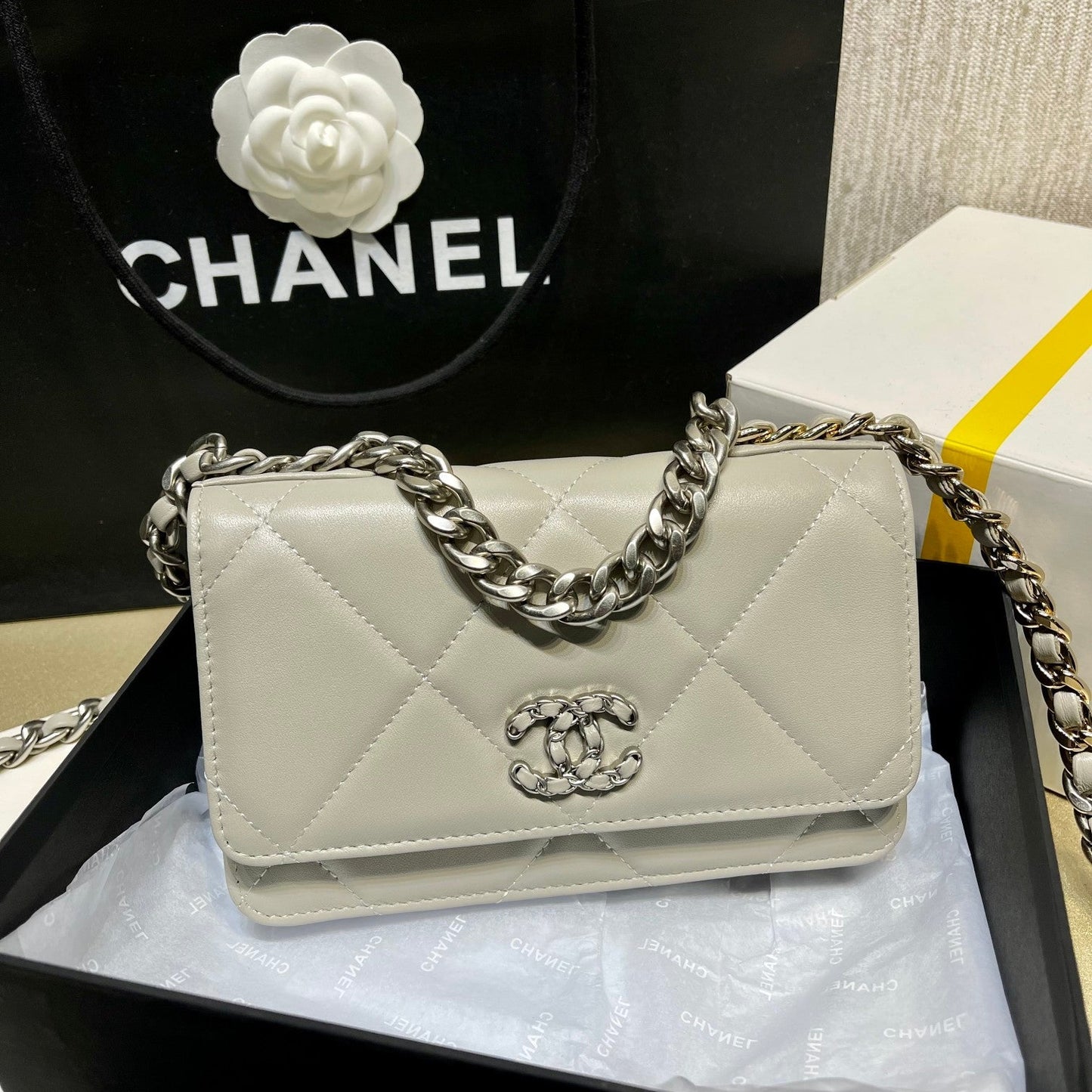 Chanel - Luxury Bag - CHL - 726