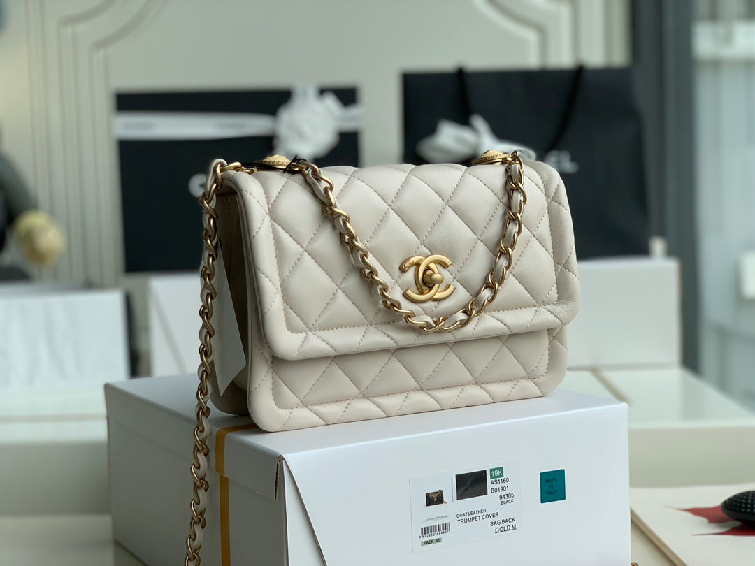 Chanel - Luxury Bag - CHL - 810