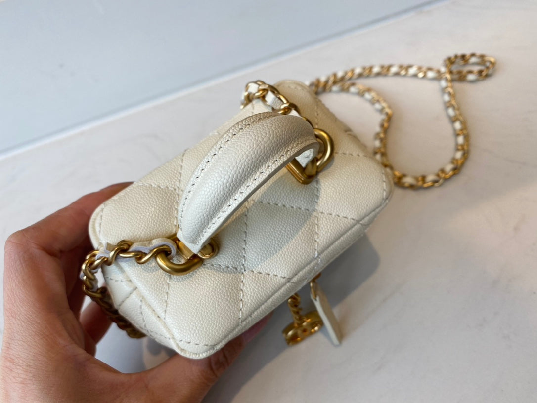 Chanel - Luxury Bag - CHL - 772