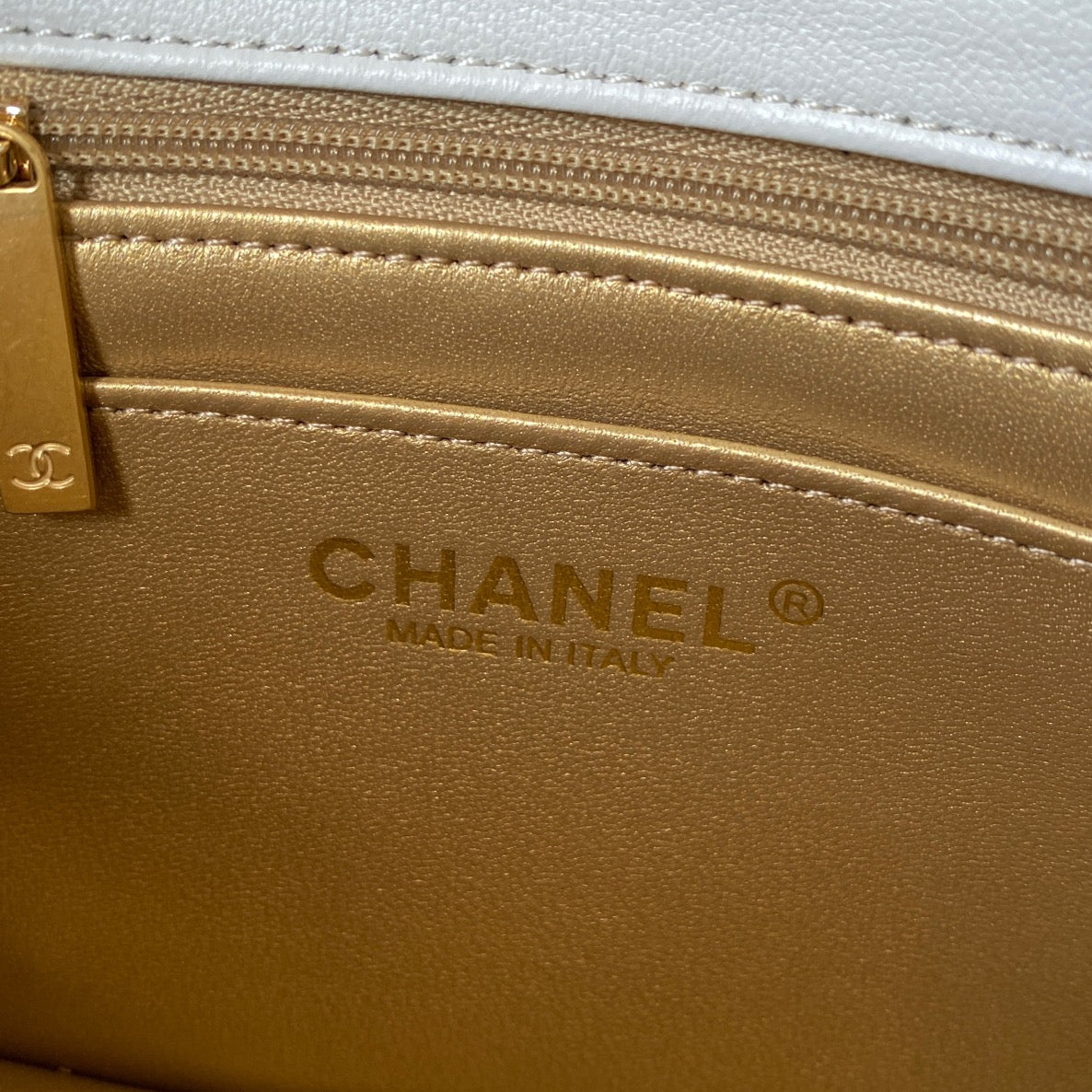 Chanel - Luxury Bag - CHL - 526