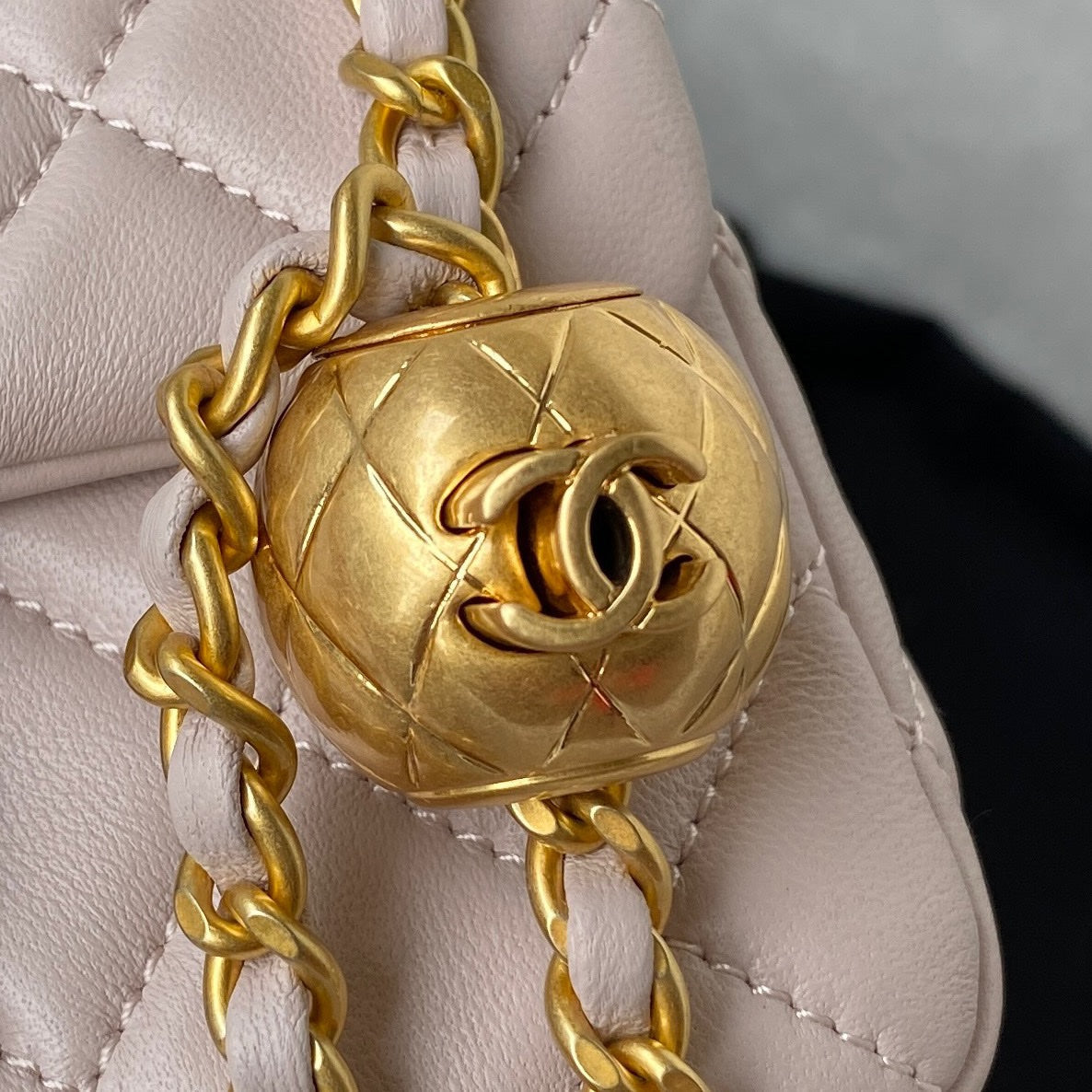 Chanel - Luxury Bag - CHL - 529