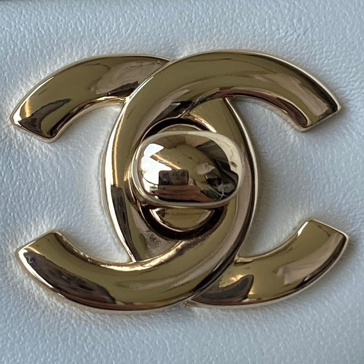 Chanel - Luxury Bag - CHL - 687