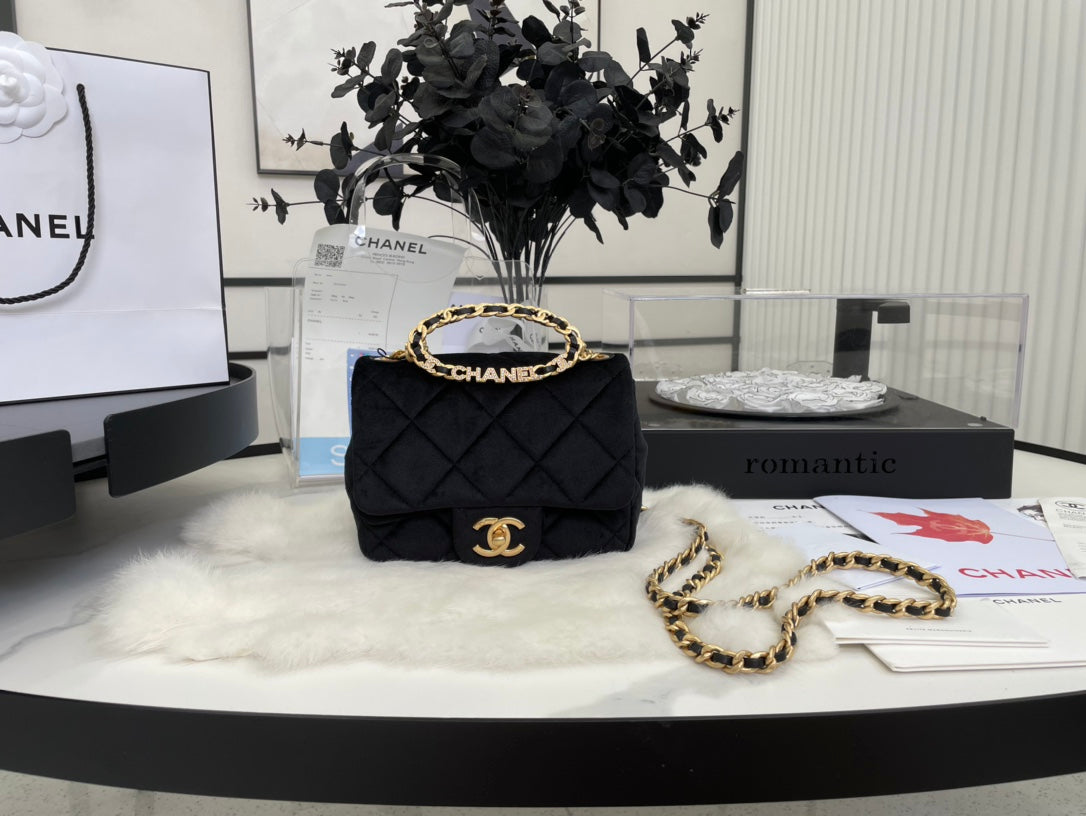 Chanel - Luxury Bag - CHL - 670