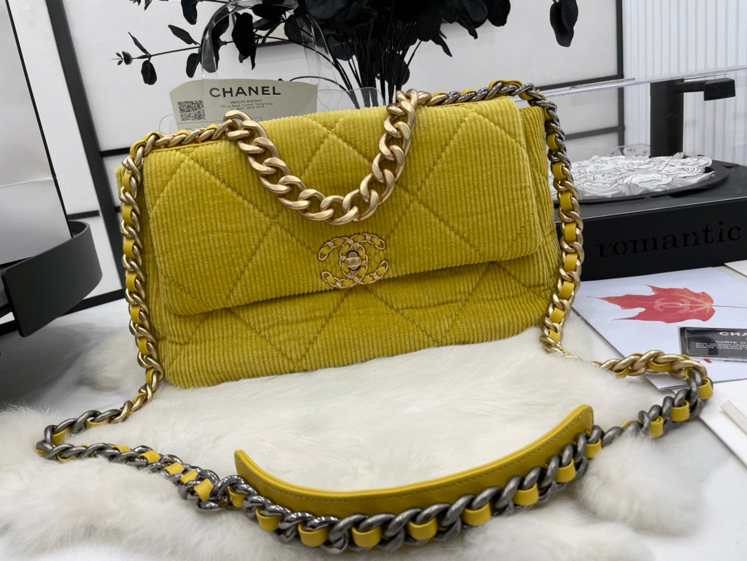 Chanel - Luxury Bag - CHL - 675