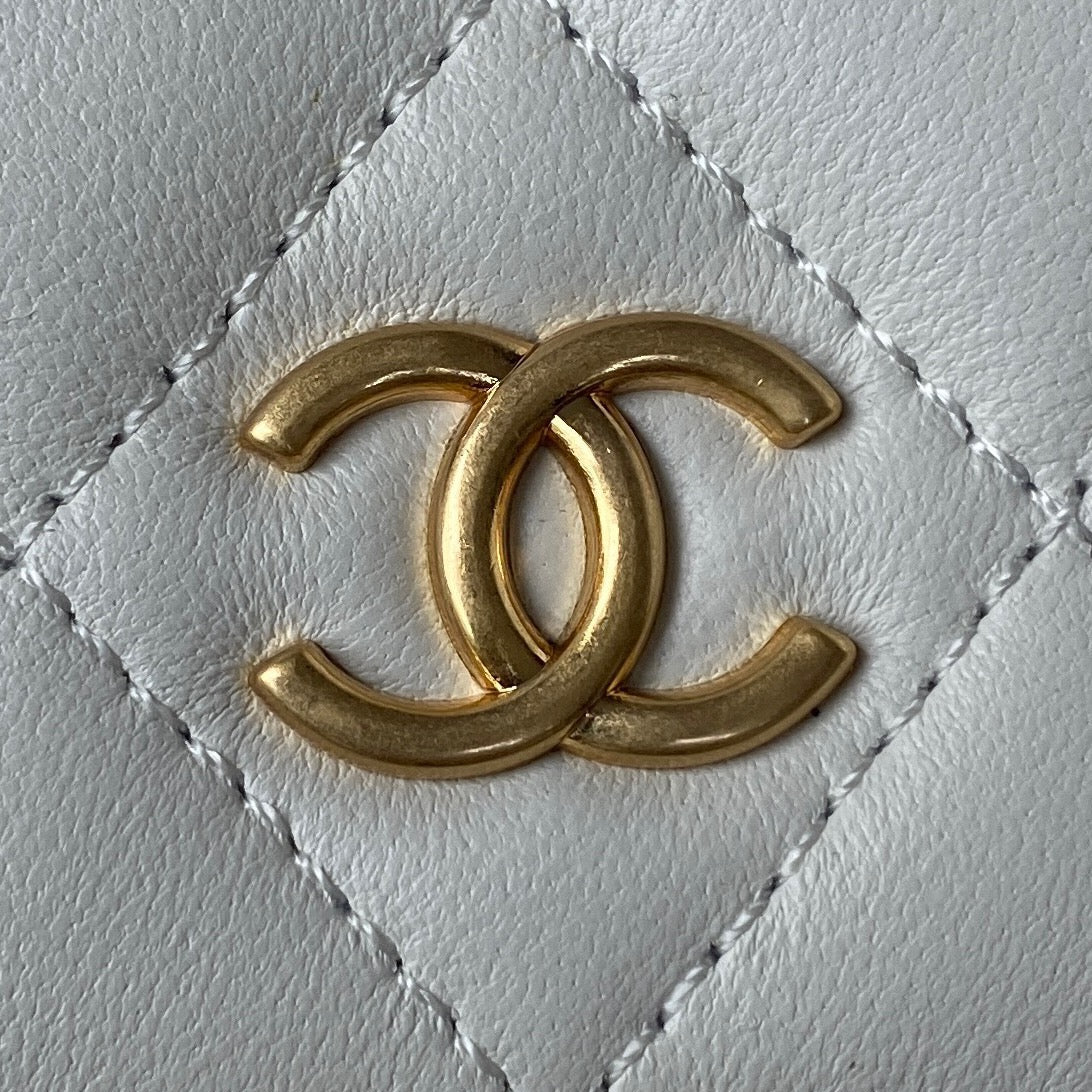 Chanel - Luxury Bag - CHL - 700